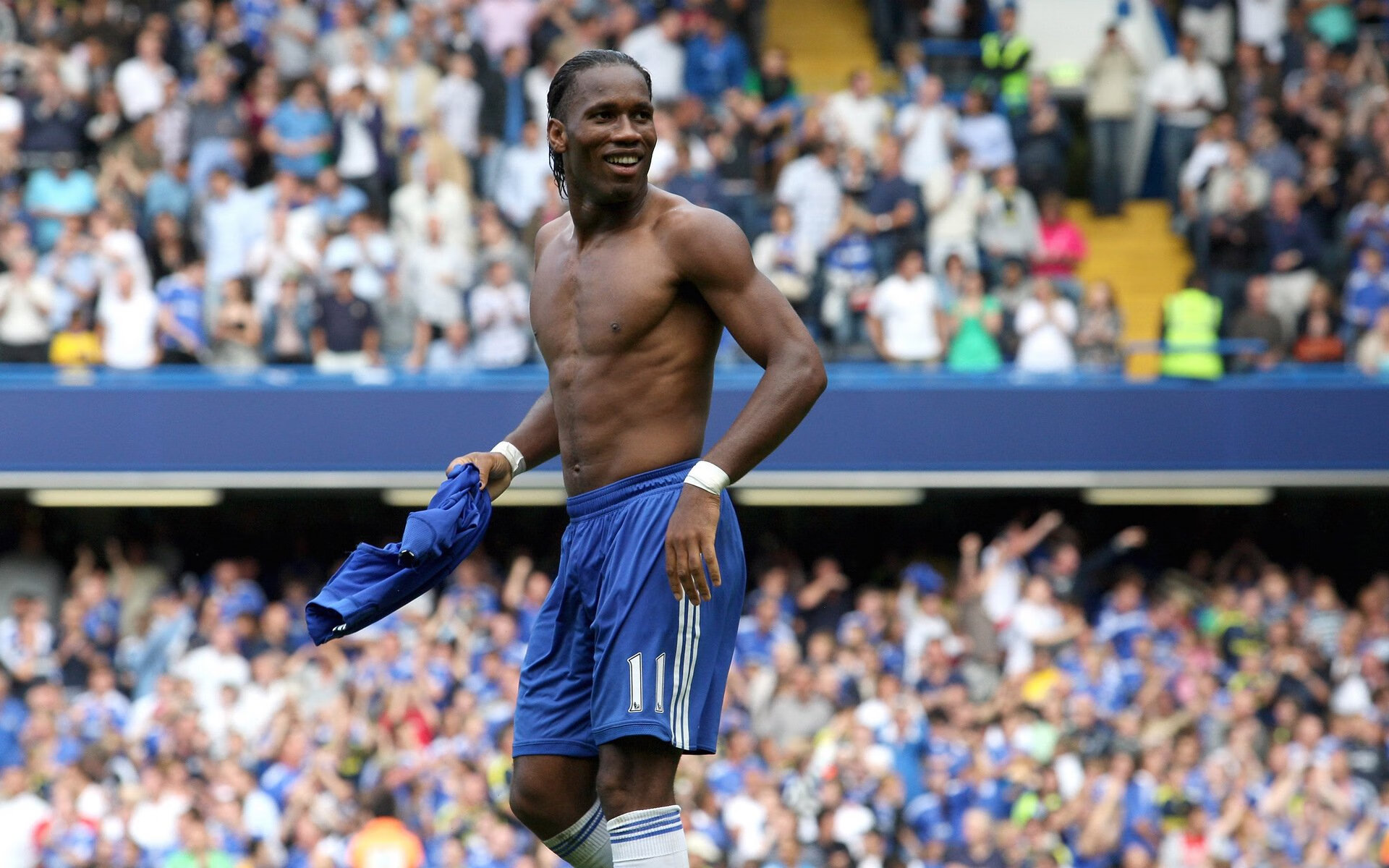 卡迪夫城锋线组合稳定,蓝鸟军团继续高飞,卡迪夫和蜂鸟选择