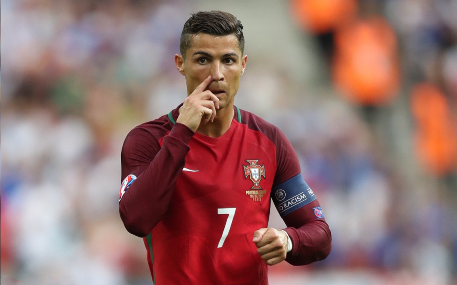 德甲：拜仁5-1狂胜汉堡，莱万梅开二度，拜仁10分领跑德甲